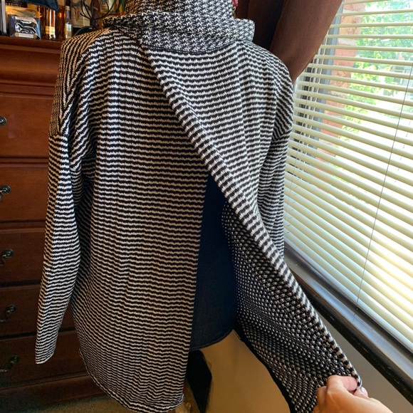 Cabi sweater wrap look SZ small - Picture 5 of 9